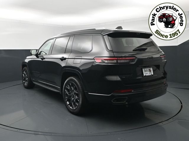Used 2023 Black Jeep Summit image 4