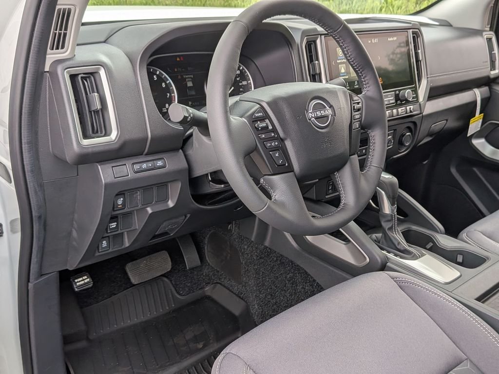 New 2026 Glacier White Nissan Crew Cab SV image 34