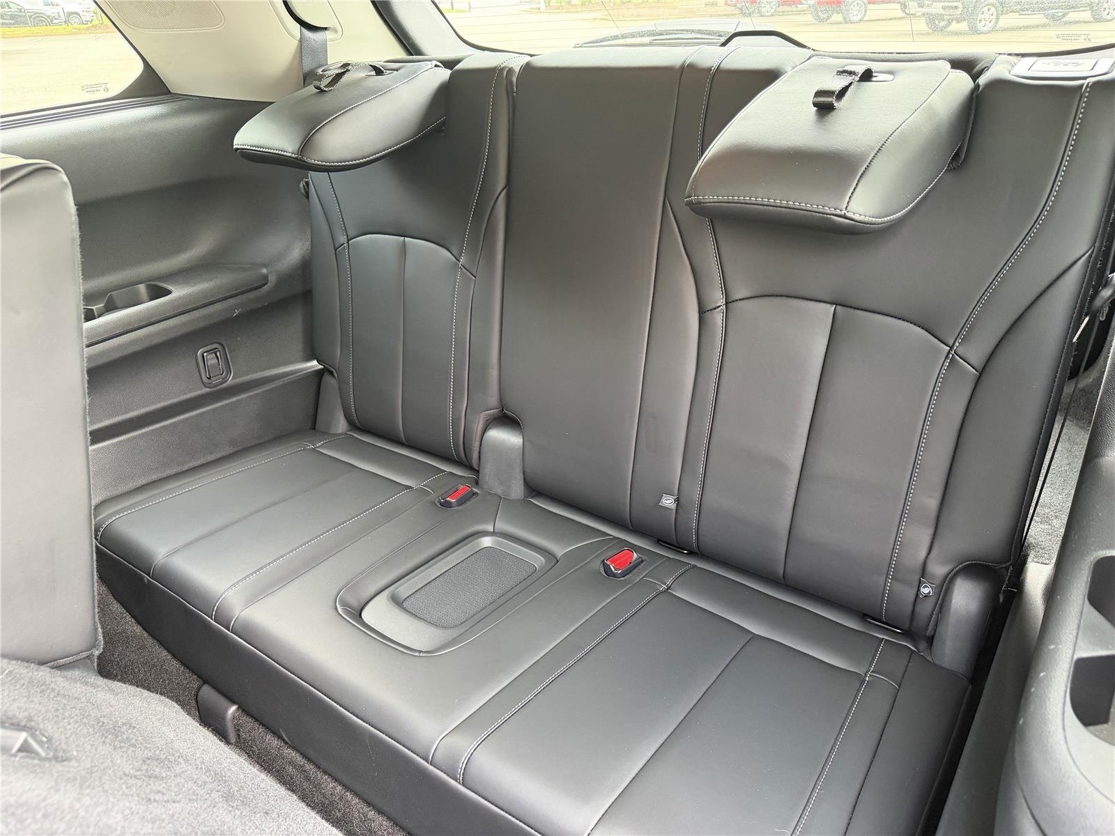 Used 2025 Mineral Black INFINITI PURE image 23