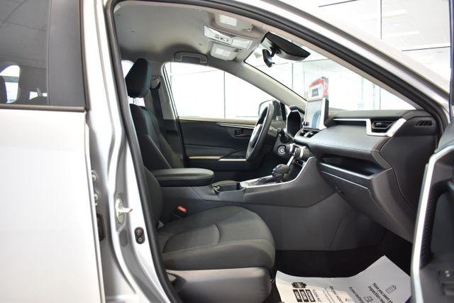 Certified Used 2025 SILVER SKY METALLIC Toyota  image 13