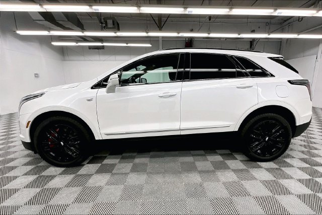 Used 2025 Crystal White Tricoat Cadillac Sport image 14