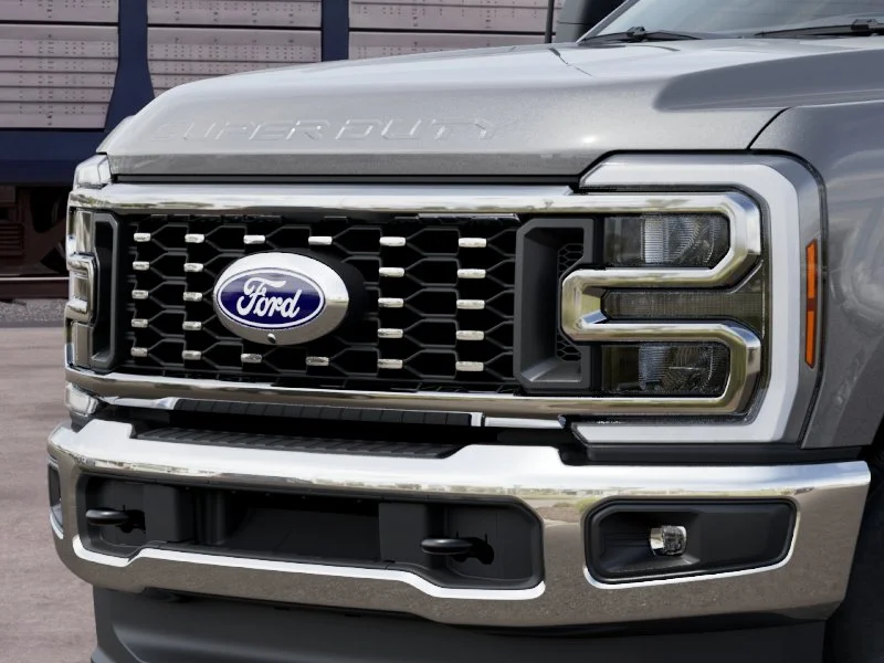 New 2027 Carbonized Gray Metallic Ford F-350® XLT image 17
