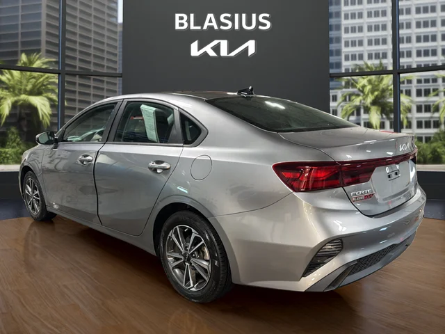 Used 2024 Gray Kia LXS image 3