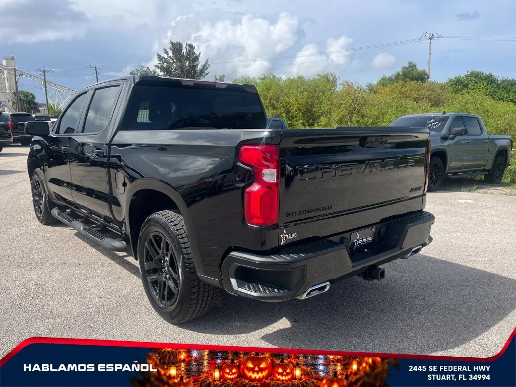 Used 2023 BLACK Chevrolet RST image 7