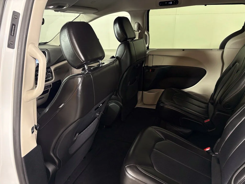 Used 2023 White Chrysler Touring L image 36