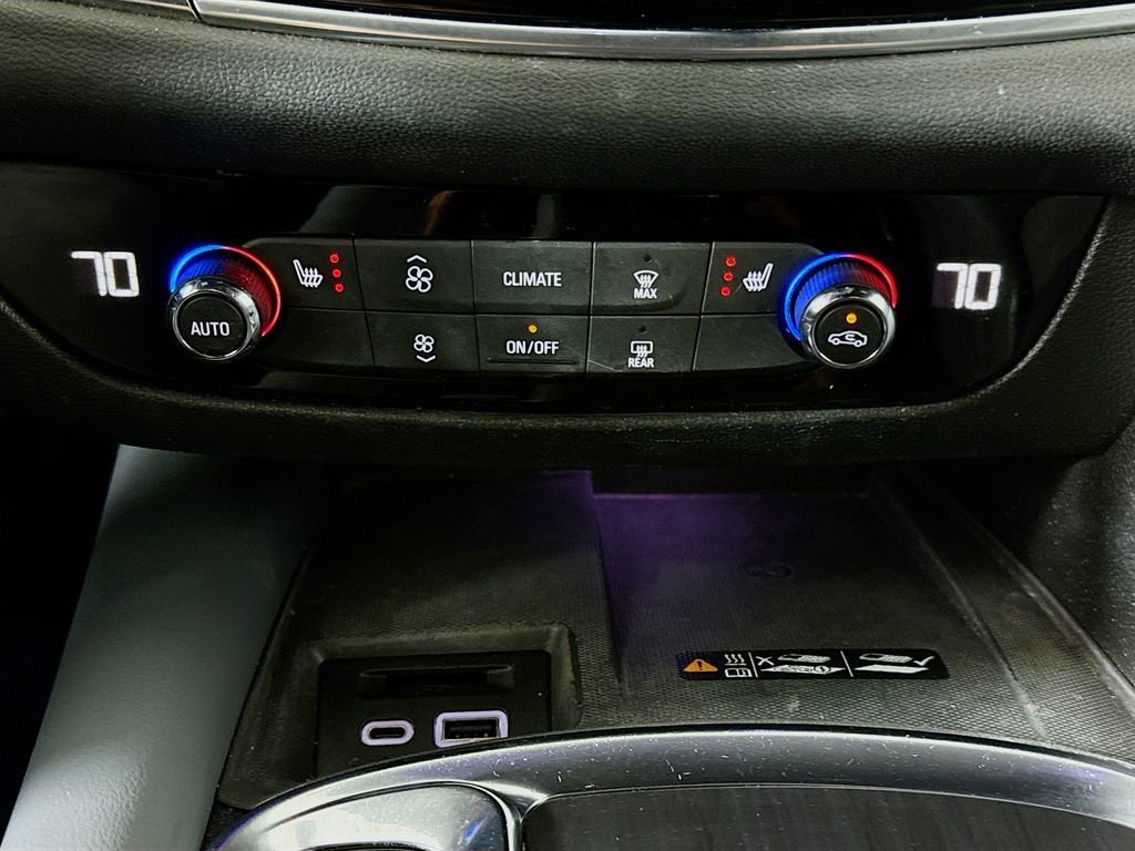 Used 2023 Summit White Buick Essence image 15