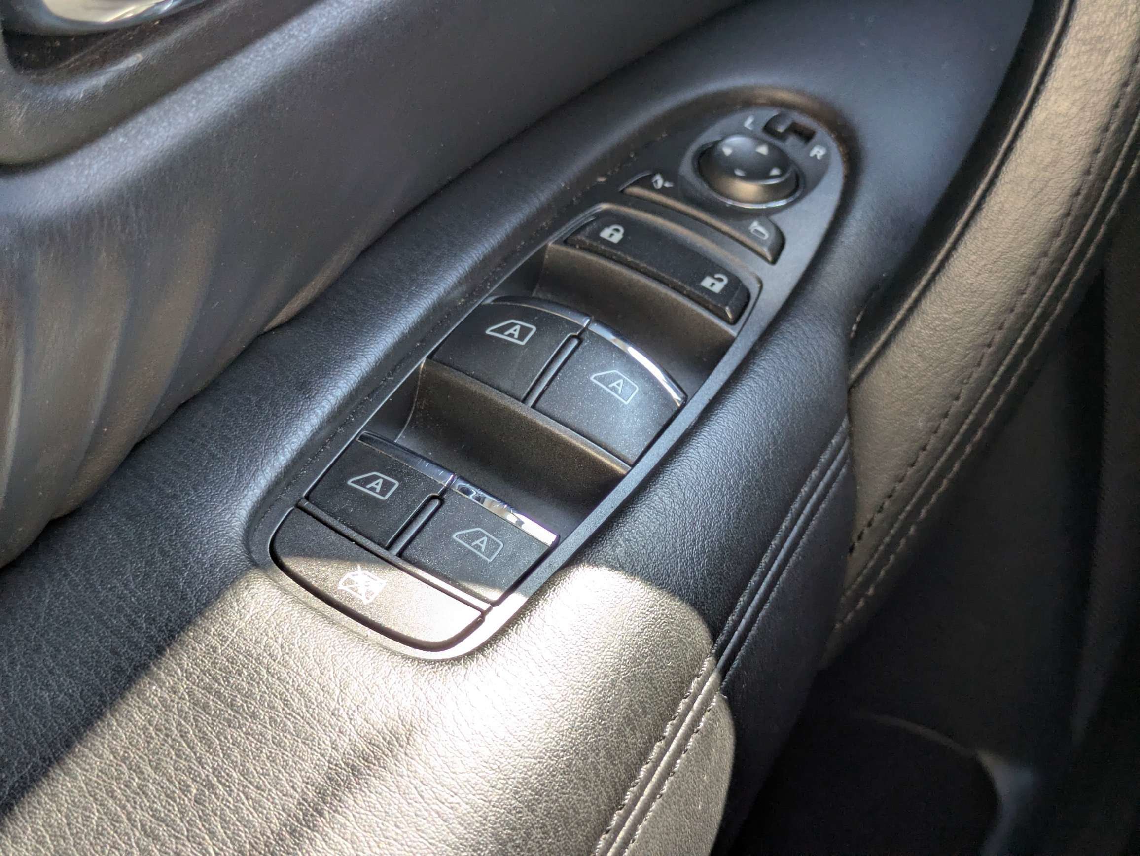 Used 2024 Black Nissan SL image 23