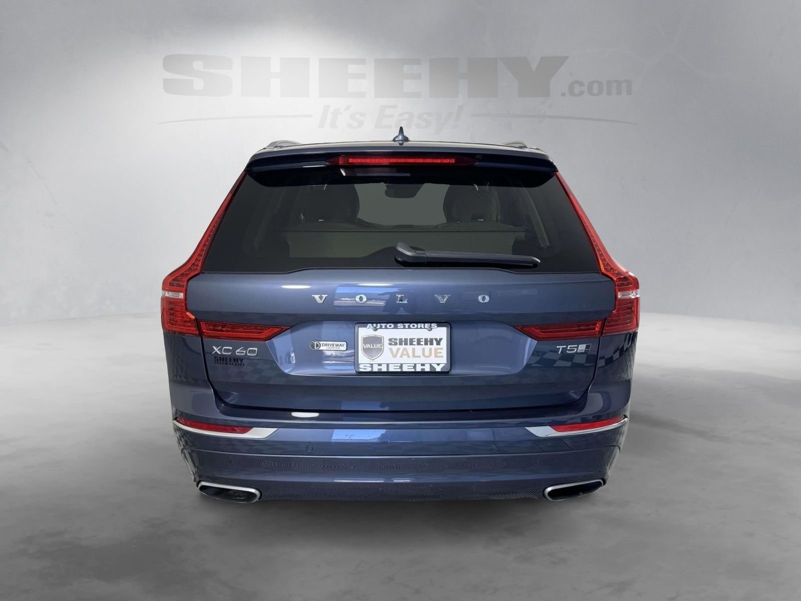 Used 2020 Blue Volvo T5 Inscription image 14