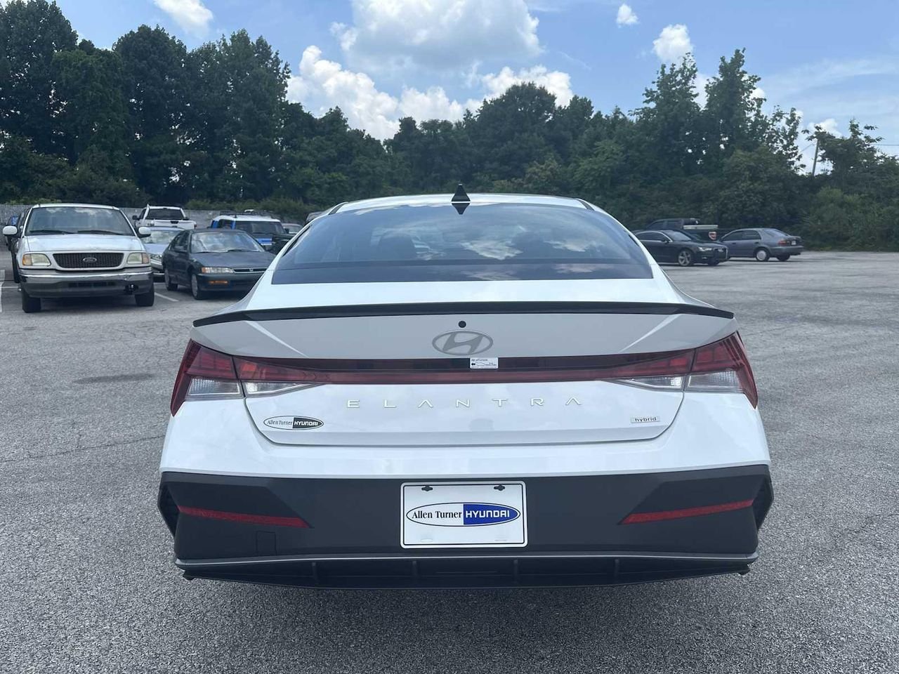 2025 Hyundai Elantra Blue - Photo 11