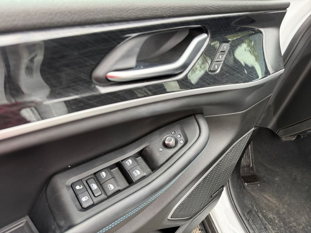 Used 2022 White Jeep Trailhawk 4xe image 12