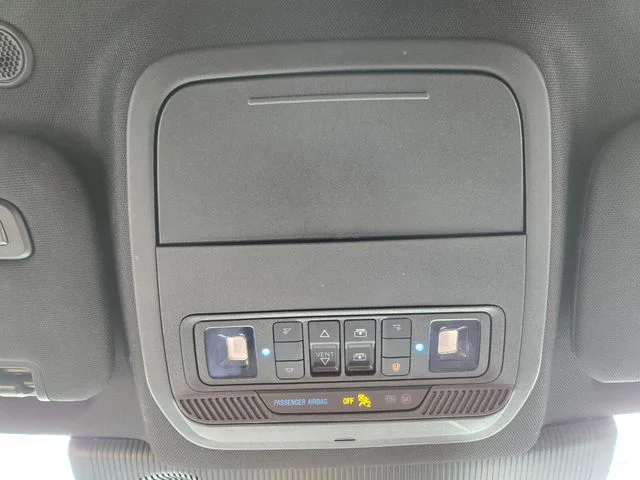 Used 2025 White Ford Platinum image 28