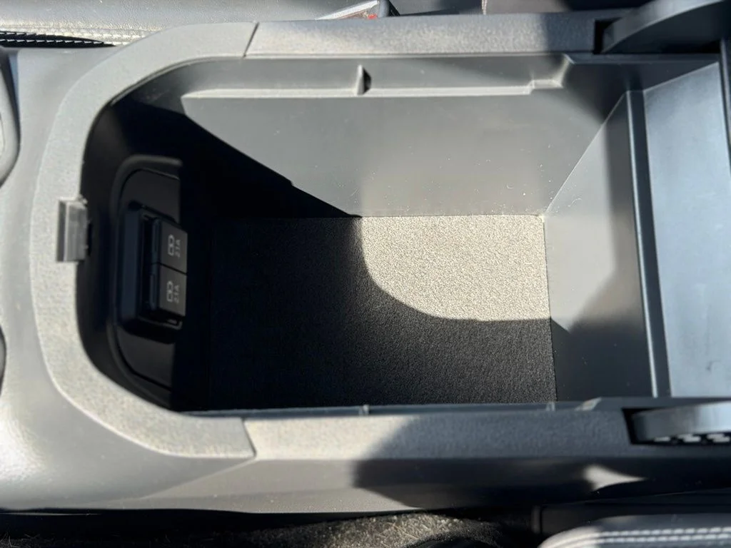 Used 2020 Gray Toyota XLE Premium image 22