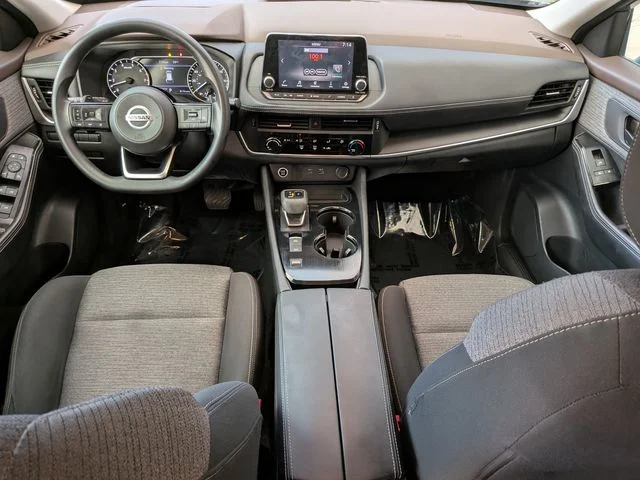 Used 2021 Gray Nissan S image 11