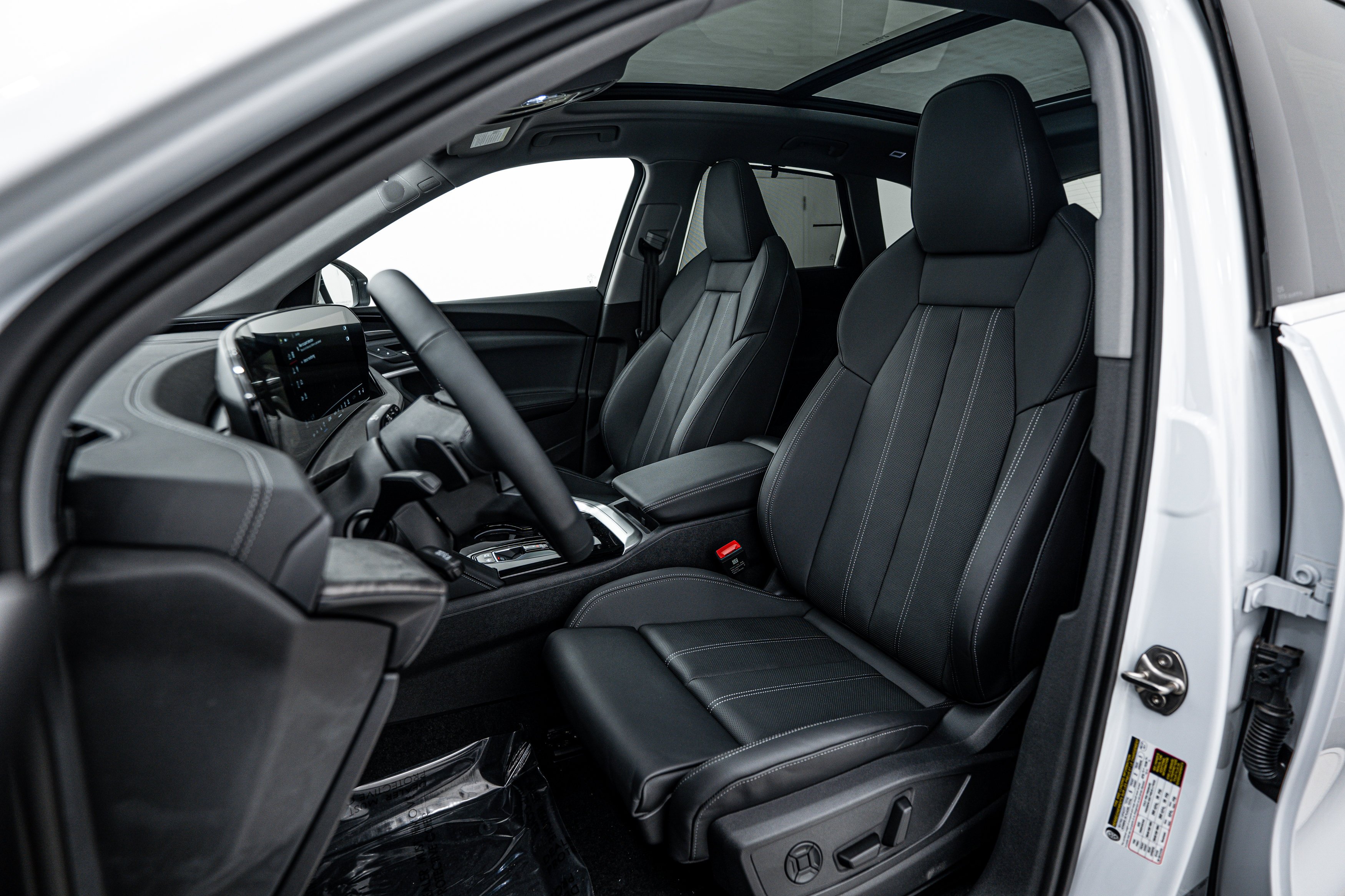 2025 Audi Q5 Premium Plus - Photo 13