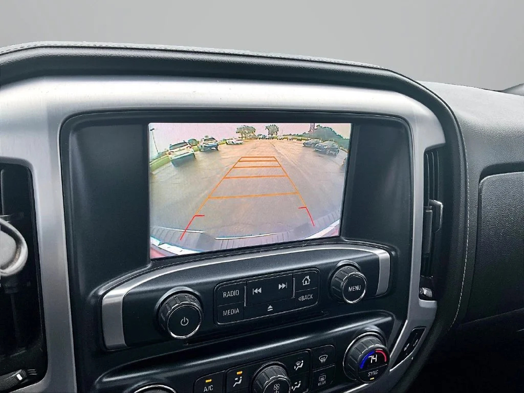 Used 2017 Red GMC SLT image 21