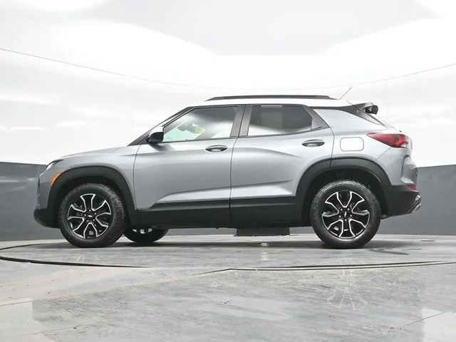Used 2023 Gray Chevrolet ACTIV image 20