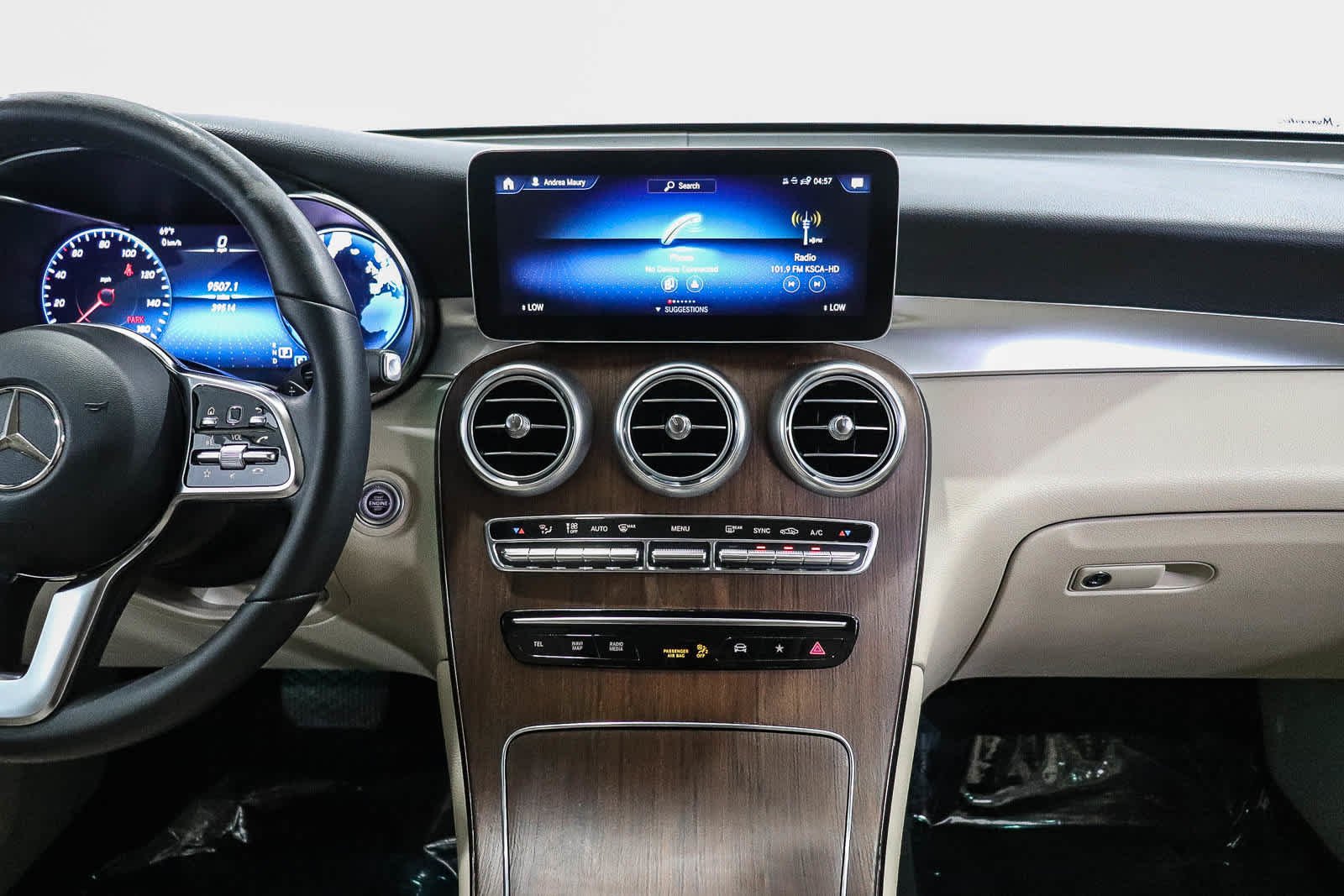 Used 2022 Polar White Mercedes-Benz GLC 300 image 15