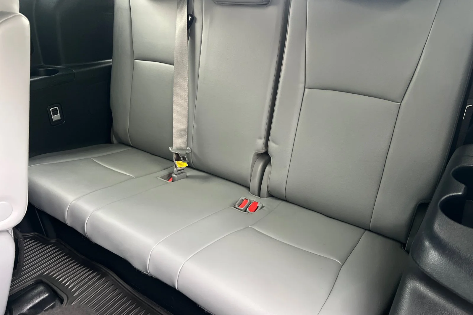 Used 2022 Moon Dust Toyota Hybrid XLE image 16