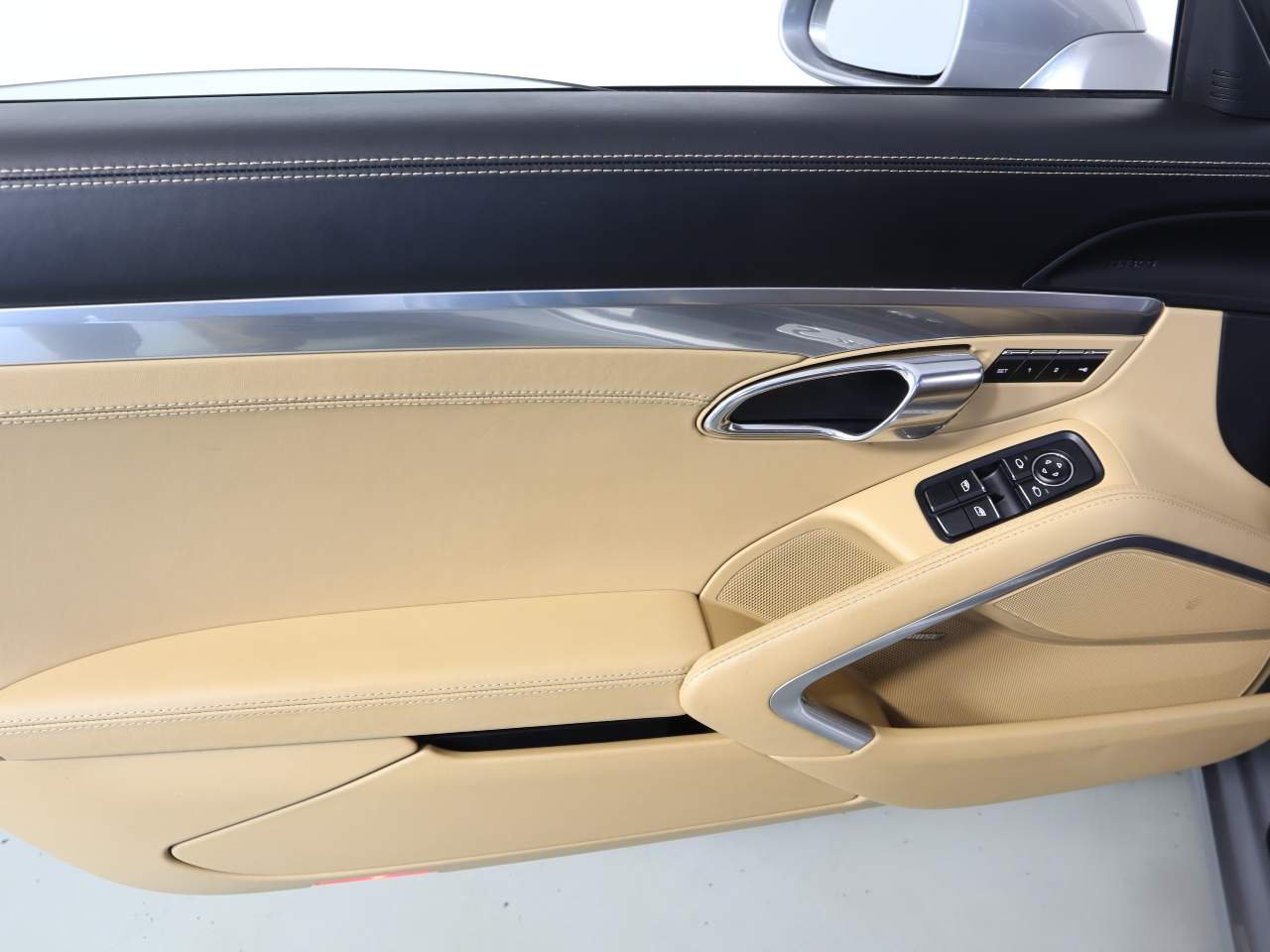Used 2017 Silver Metallic Porsche Carrera S image 22
