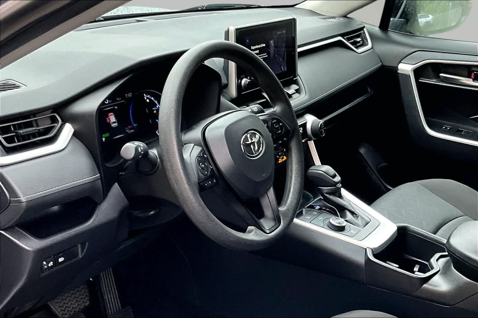Used 2025 Silver Sky Metallic Toyota Hybrid XLE image 18
