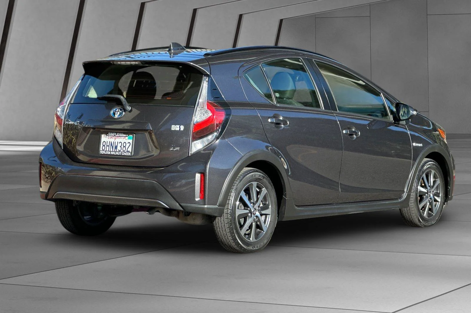 Used 2019 Gray Toyota LE image 4