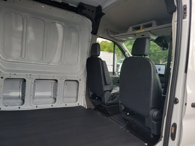 New 2026 Oxford White Ford Base image 15