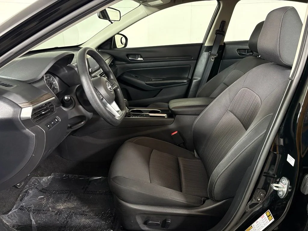Used 2024 Black Nissan 2.5 SV image 14