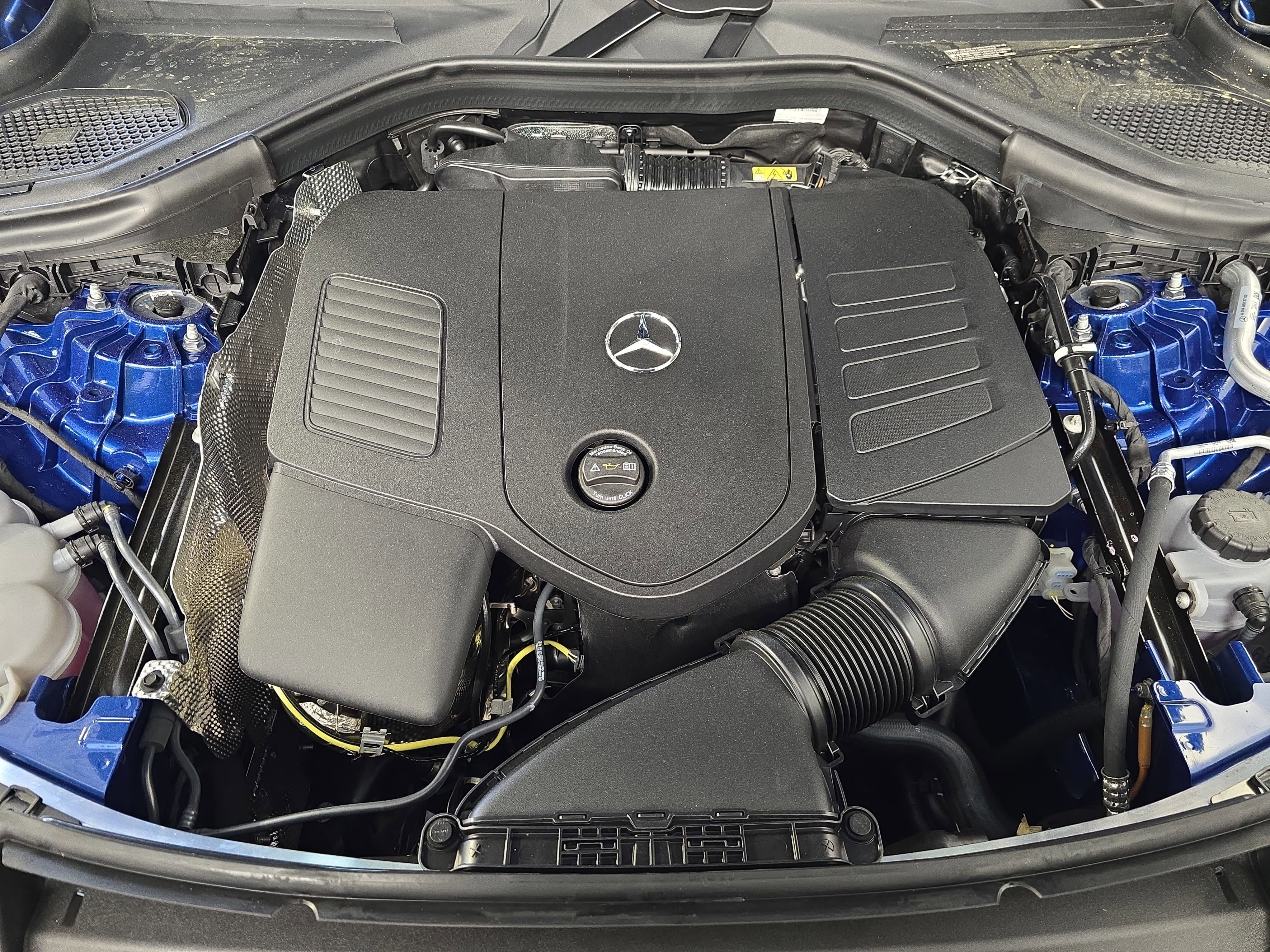 New 2026 Starling Blue Metallic Mercedes-Benz GLC300 image 33