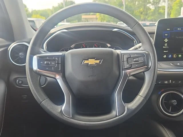 Used 2024 Summit White Chevrolet 2LT image 14