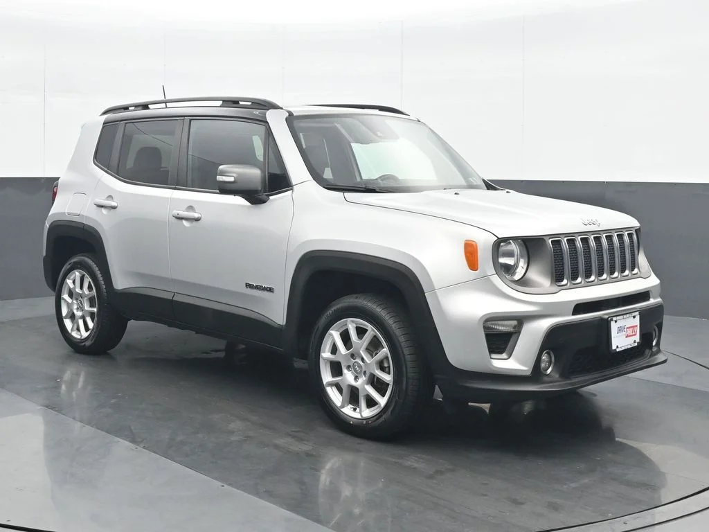 Used 2021 Silver Jeep Limited image 9