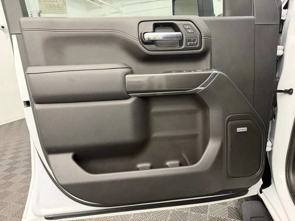 Used 2023 Summit White GMC AT4 image 26