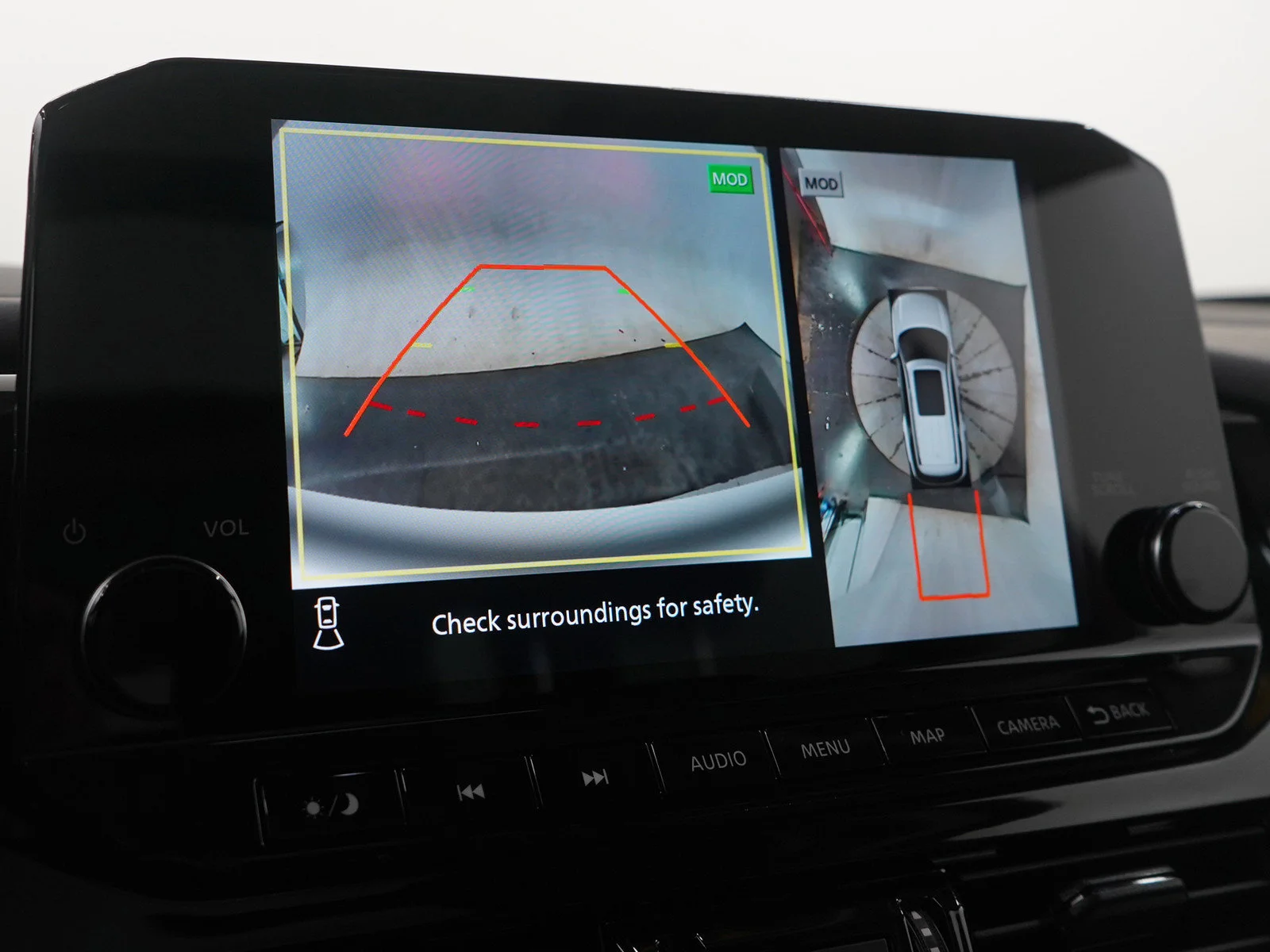 Used 2024 Scarlet Ember Nissan Platinum image 30