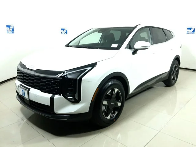 New 2026 SNOW WHITE PEARL Kia LX image 9