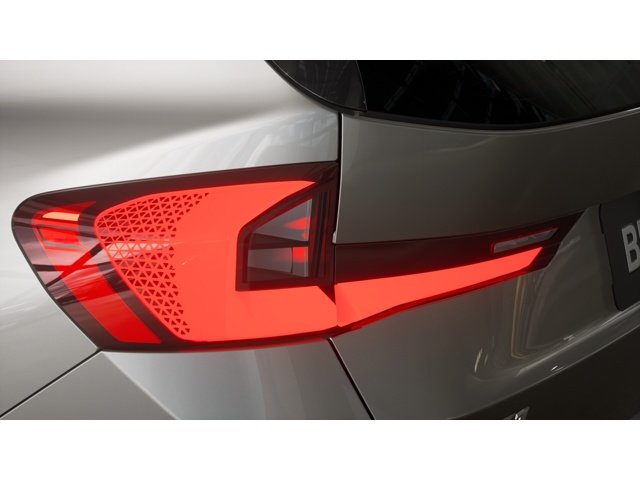 New 2027 Space Silver Metallic BMW xDrive28i image 8