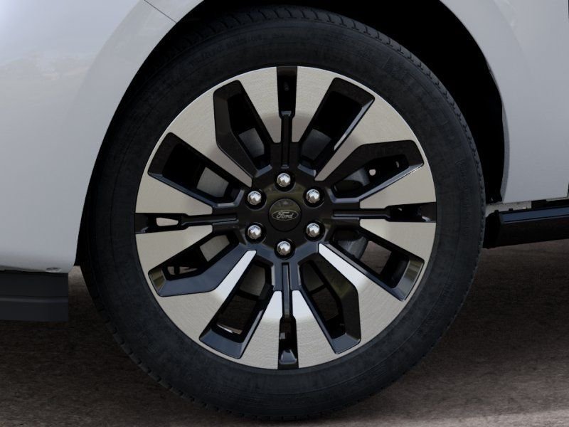 New 2027 Star White Metallic Tri-Coat Ford Platinum image 19