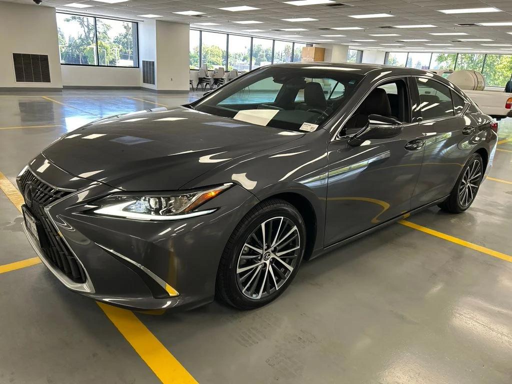 Used 2023 Gray Lexus 350 image 3
