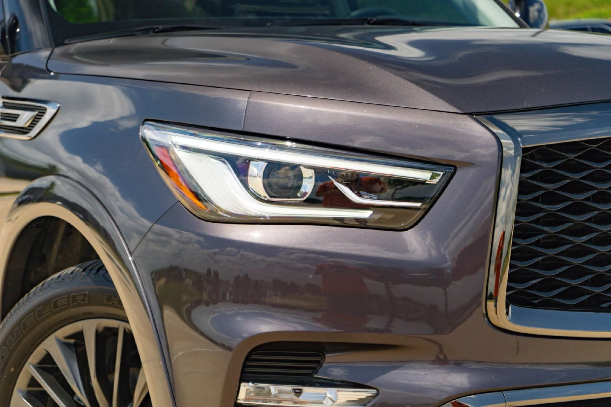 Certified Used 2024 Gray INFINITI Premium Select image 3