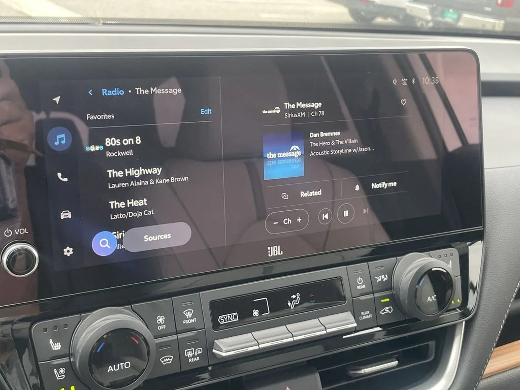 New 2026 Wind Chill Pearl Toyota Platinum image 22