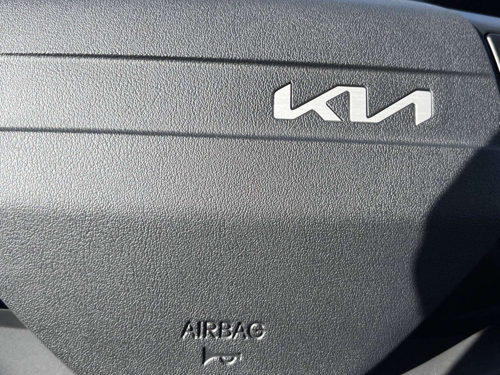 New 2027 Gravity Gray Kia LX image 26