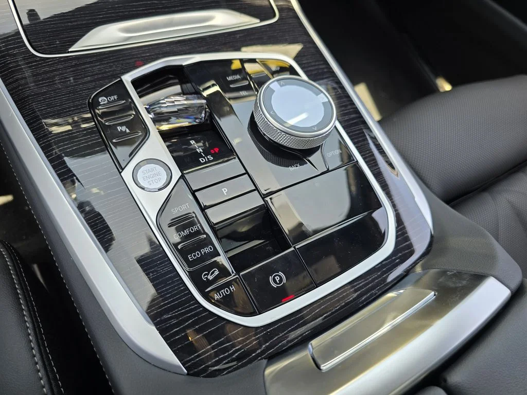 New 2026 Black BMW xDrive40i image 19