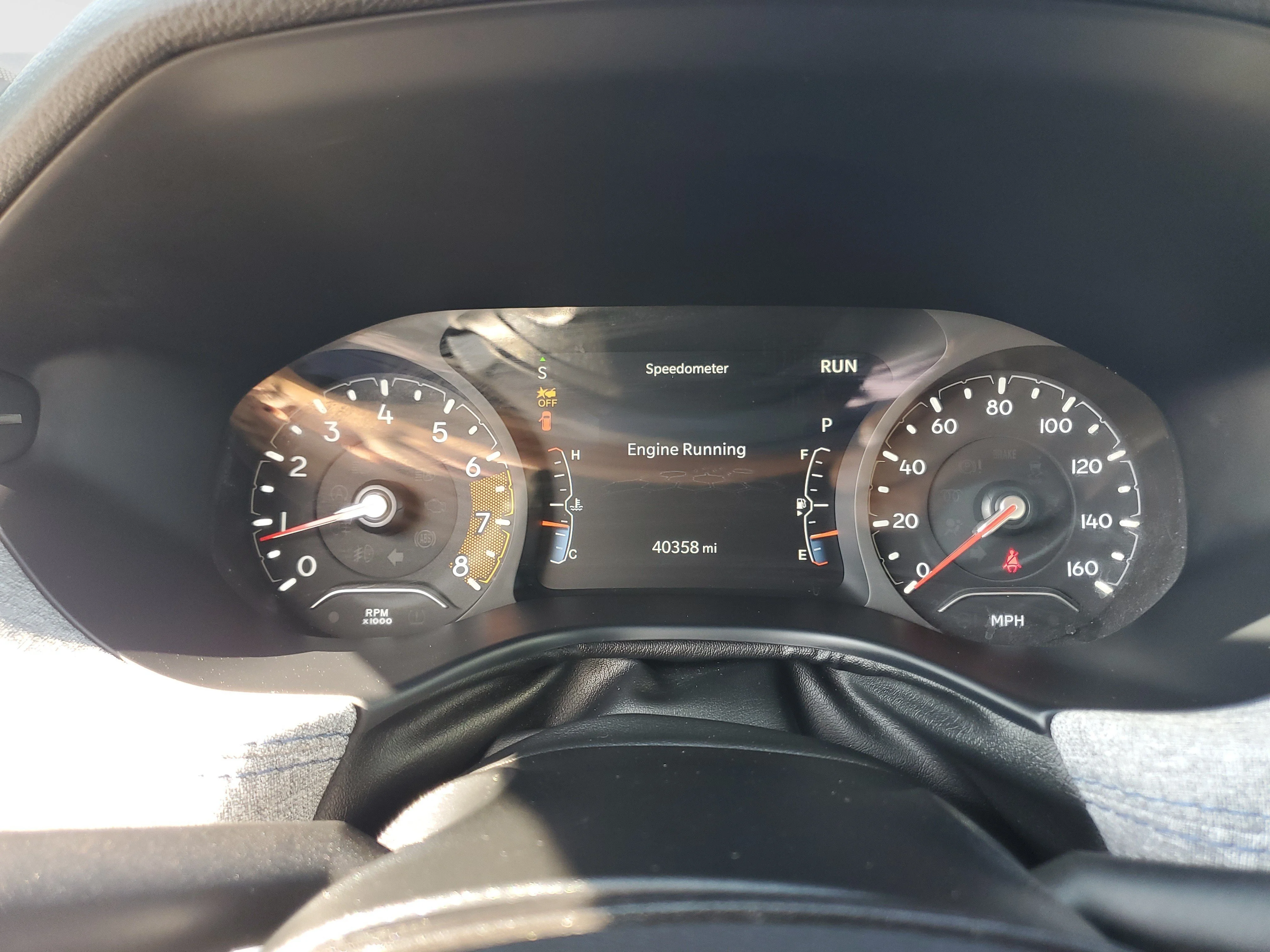 Used 2024 White Jeep Latitude image 21