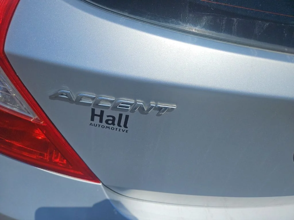 Used 2014 Silver Hyundai GS image 7