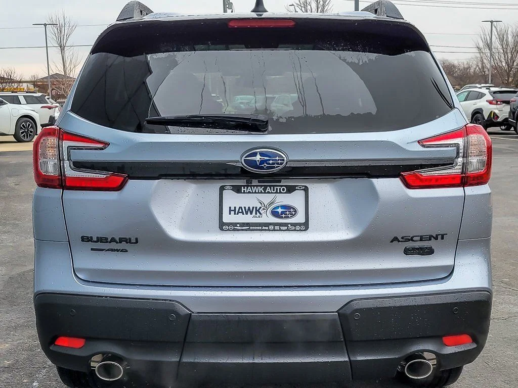 Used 2026 Silver Subaru Onyx Edition Touring image 4
