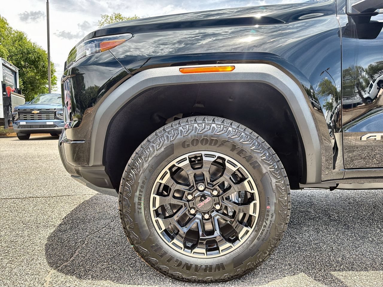 New 2026 Onyx Black GMC AT4 image 28