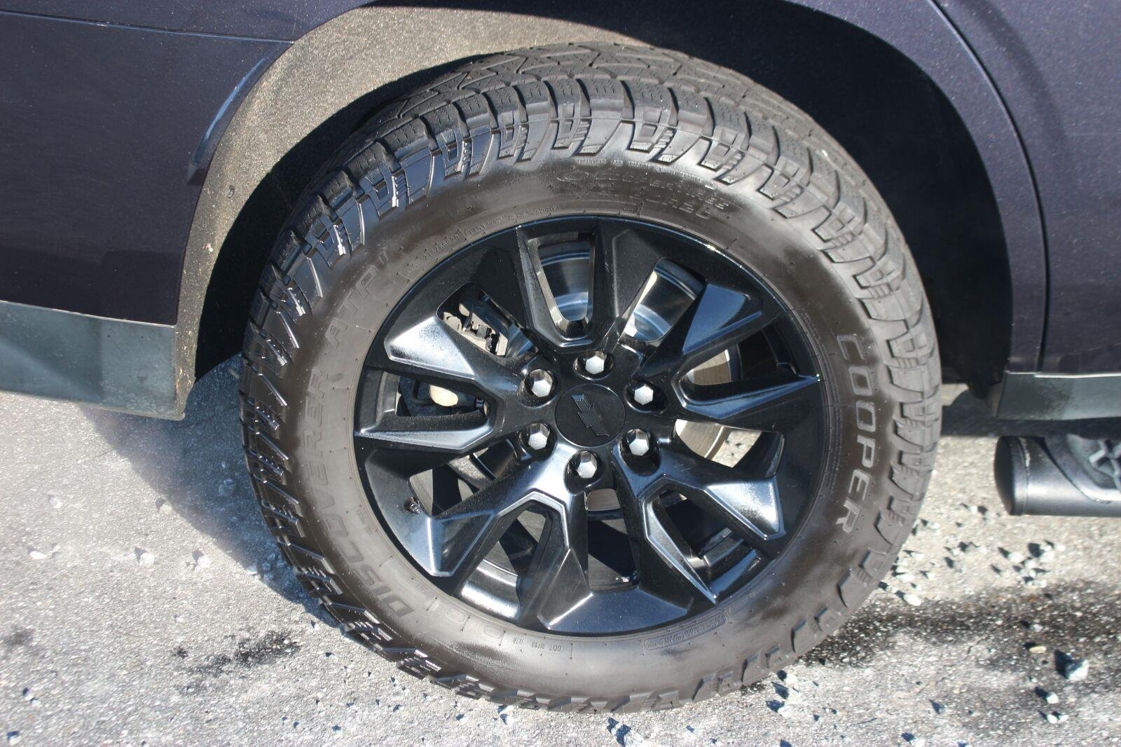 Used 2023 DARK ASH METALLIC Chevrolet Z71 image 43