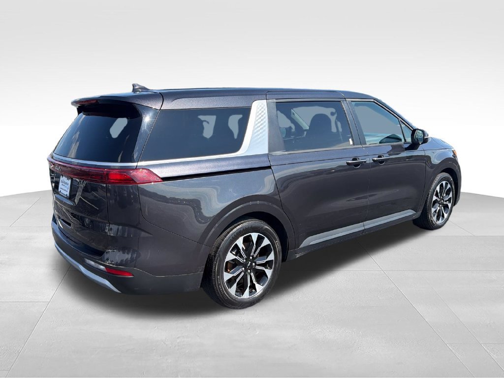 Used 2023 Gray Kia EX image 5