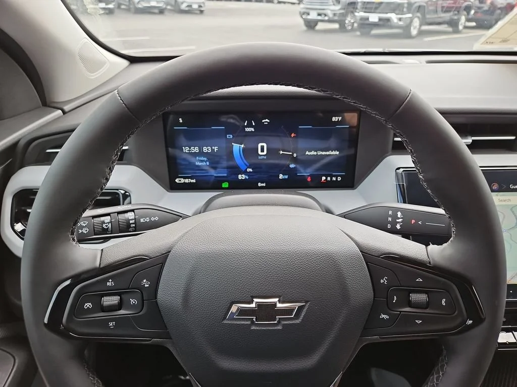 New 2027 Summit White Chevrolet LT image 3