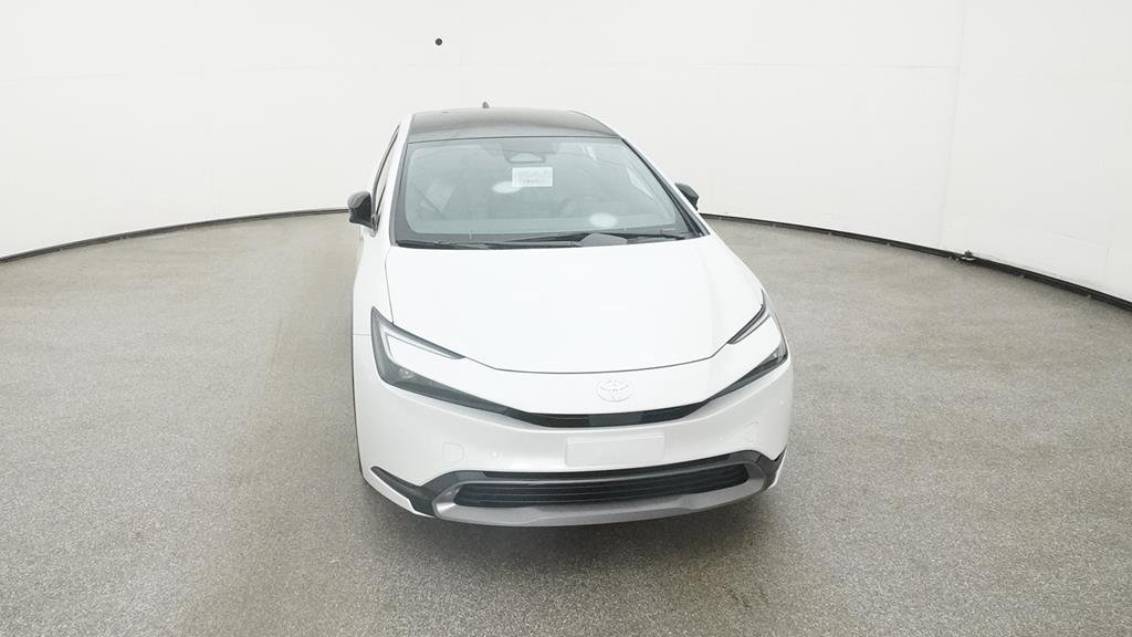 New 2025 Wind Chill Pearl Toyota XLE image 21