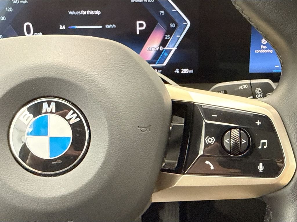 2026 BMW iX 60 - Photo 12