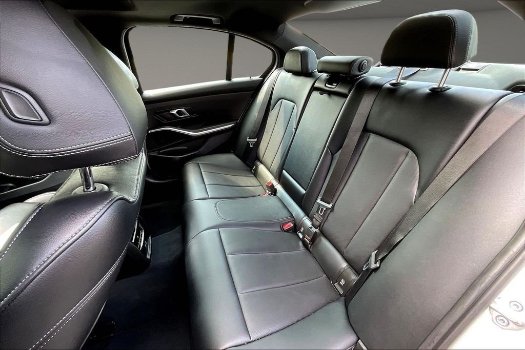 Used 2025 White BMW 330i image 24